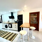 Apartamento Rústico con Vistas al Mar